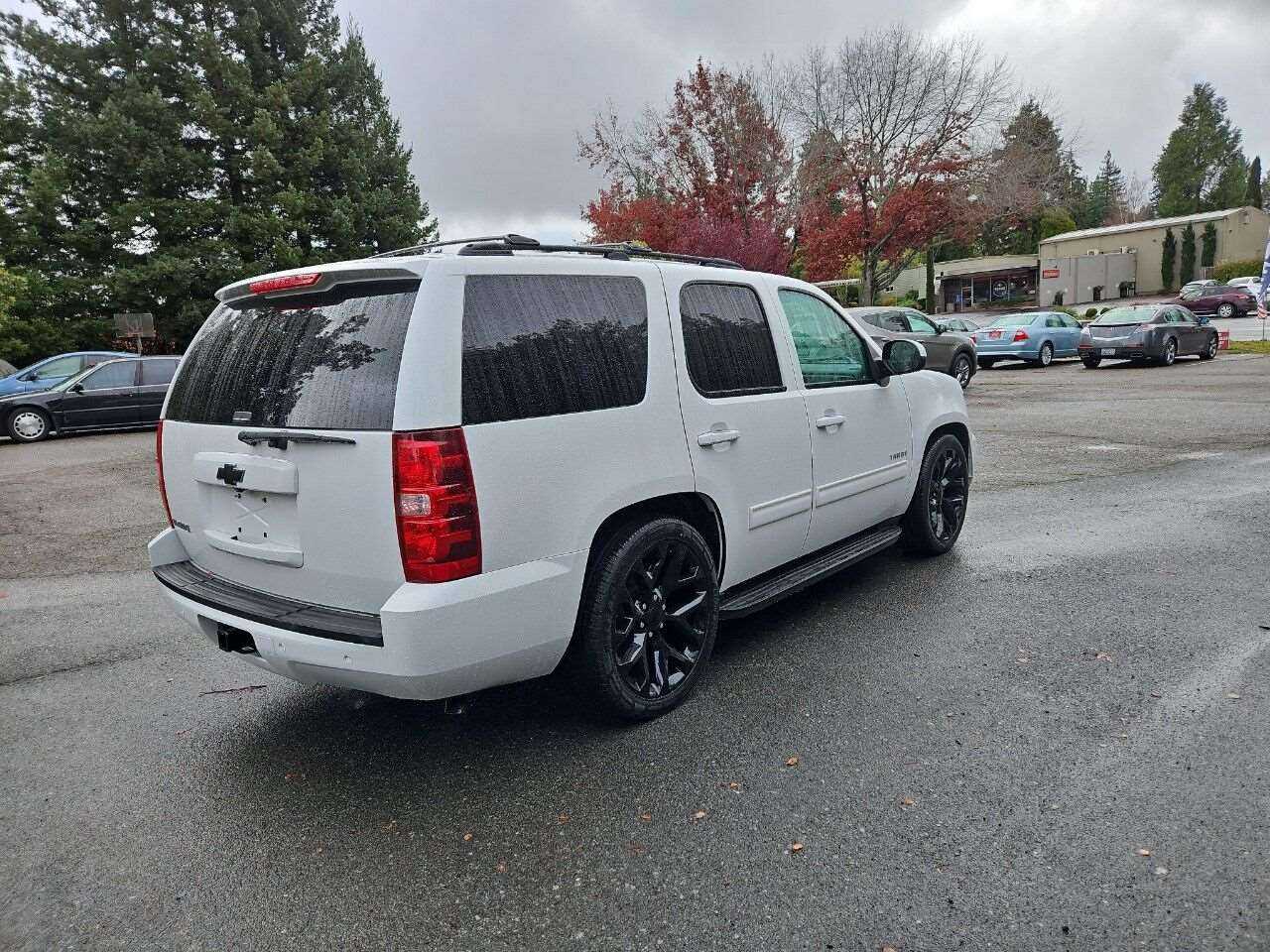 Chevrolet Tahoe Image 3