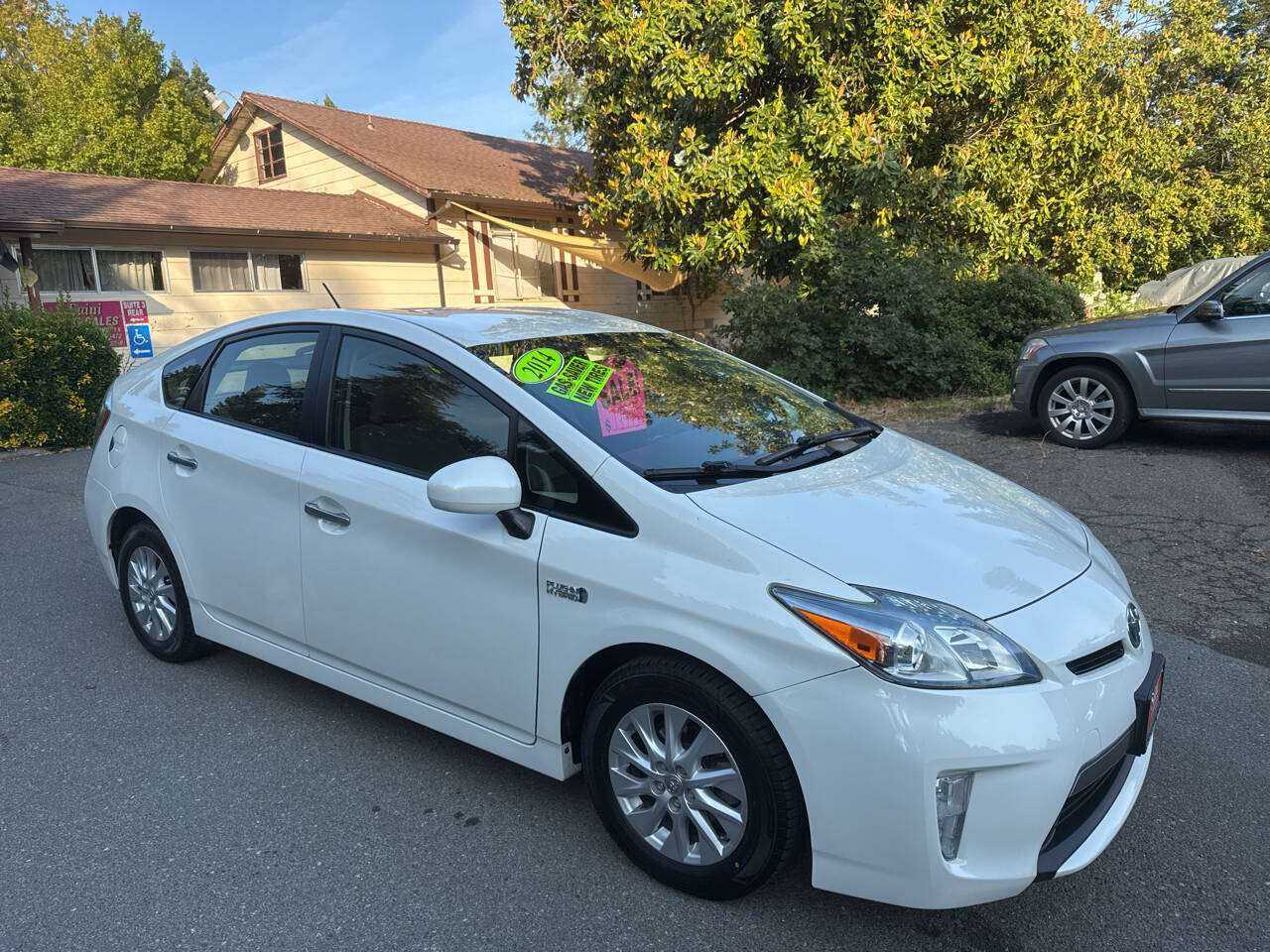 Toyota Prius Plug-in Hybrid Image 2