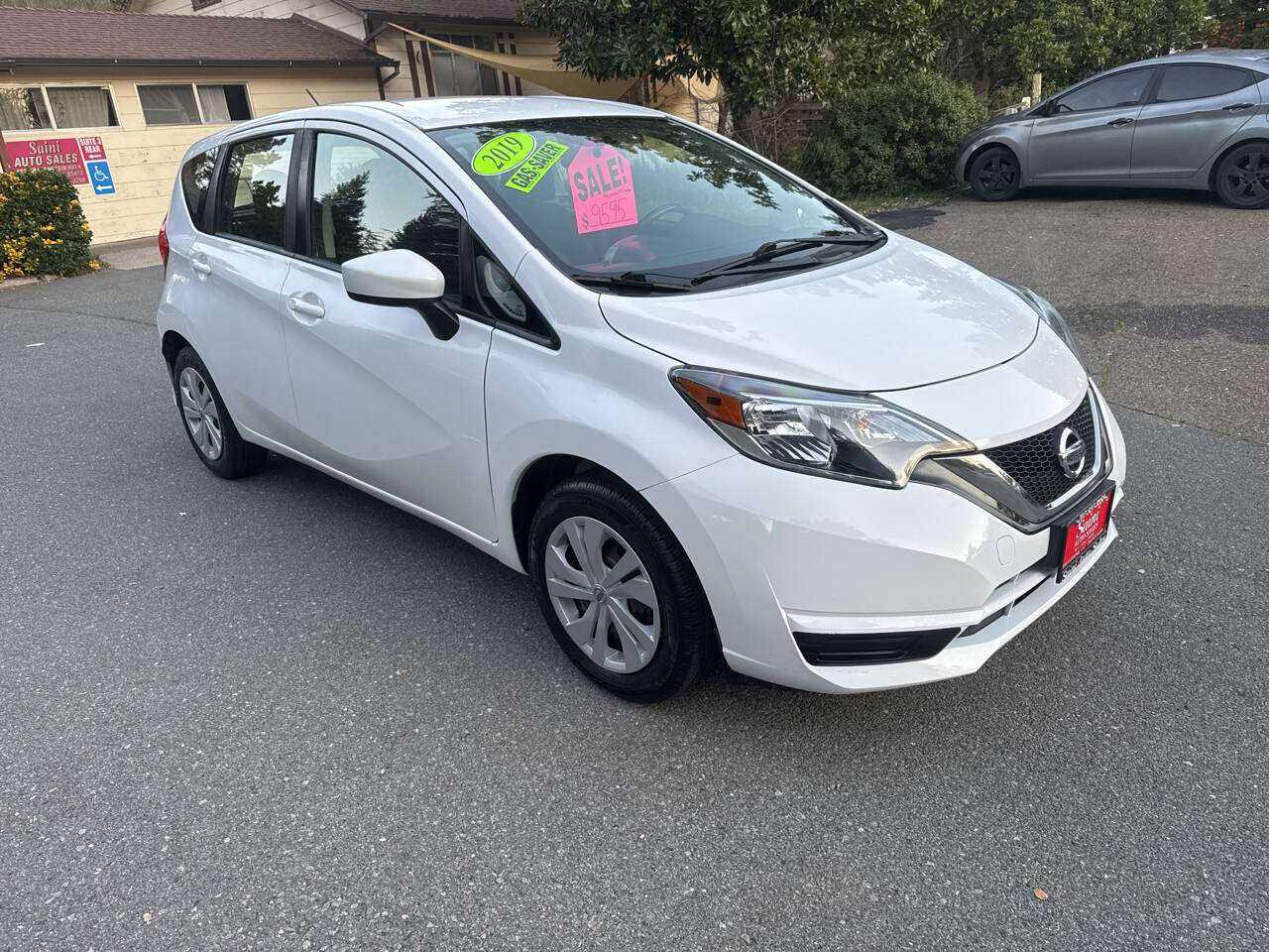 Nissan Versa Note Image 2