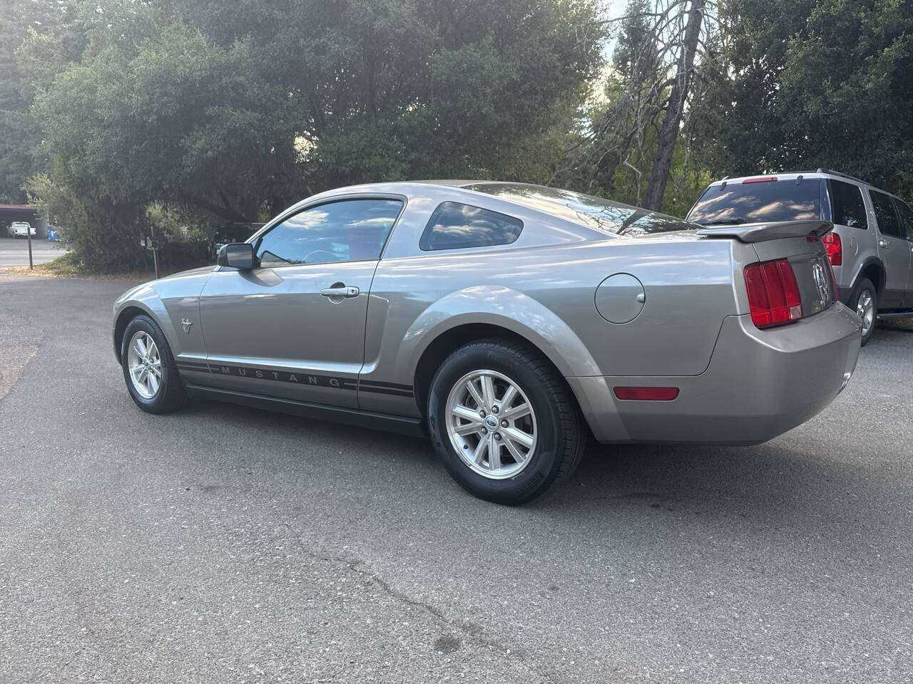 Ford Mustang Image 5