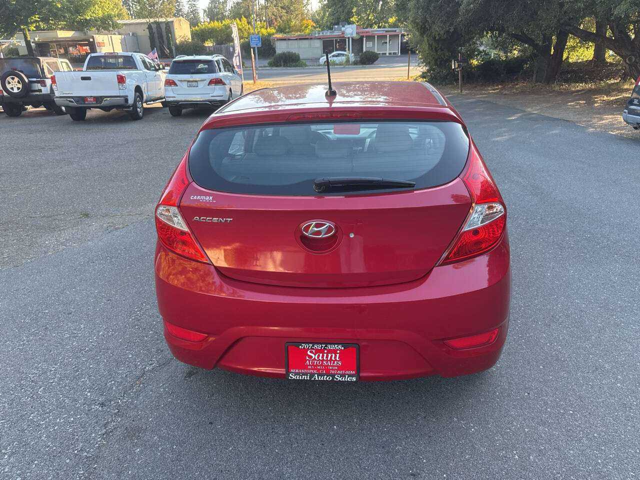 Hyundai Accent Image 4