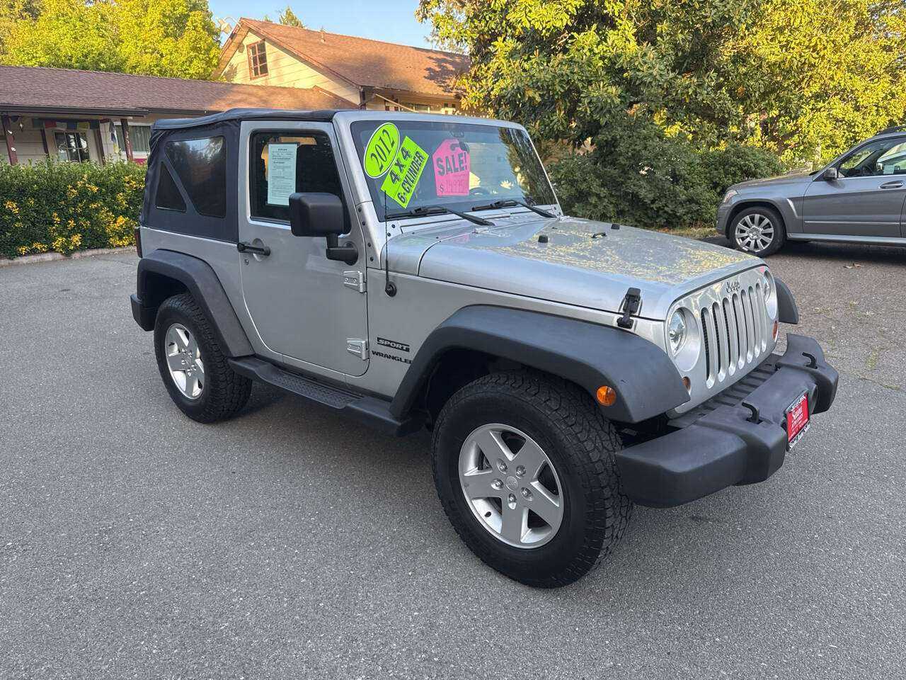 Jeep Wrangler Image 2