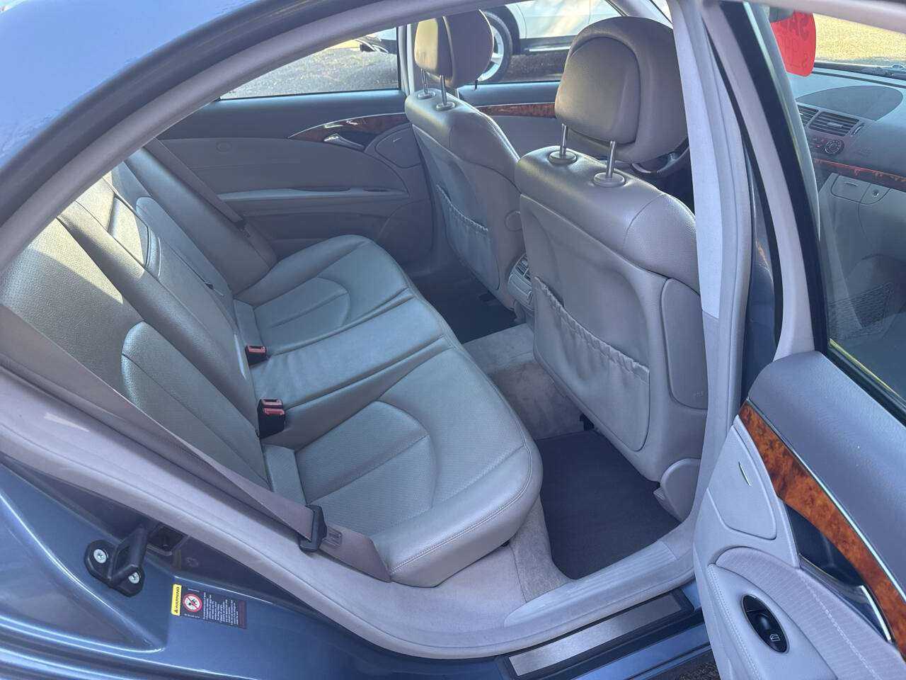 Mercedes-benz E-class Image 7