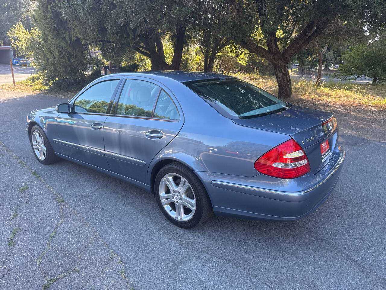 Mercedes-benz E-class Image 5