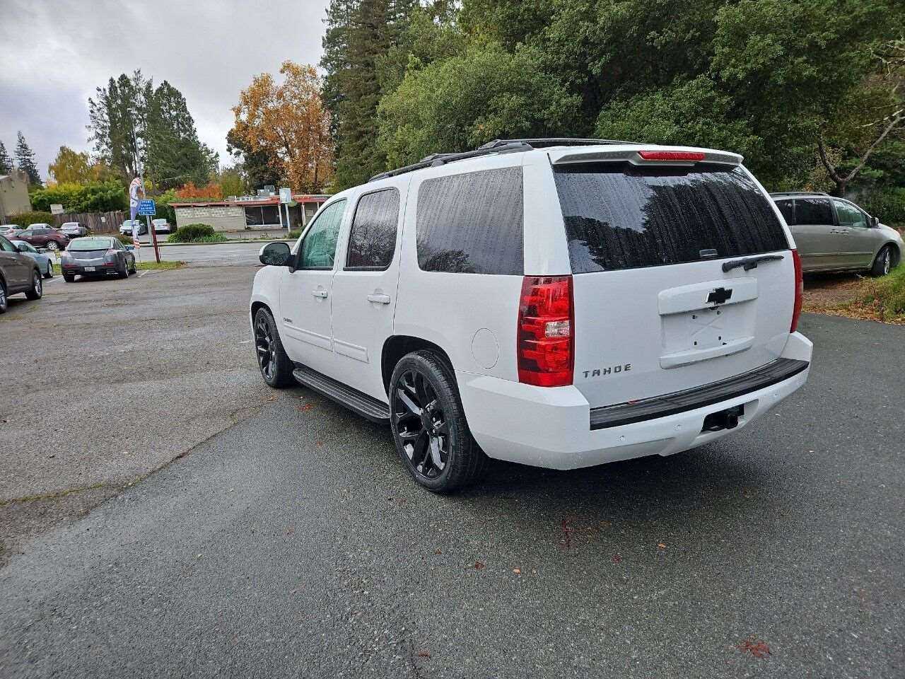 Chevrolet Tahoe Image 4