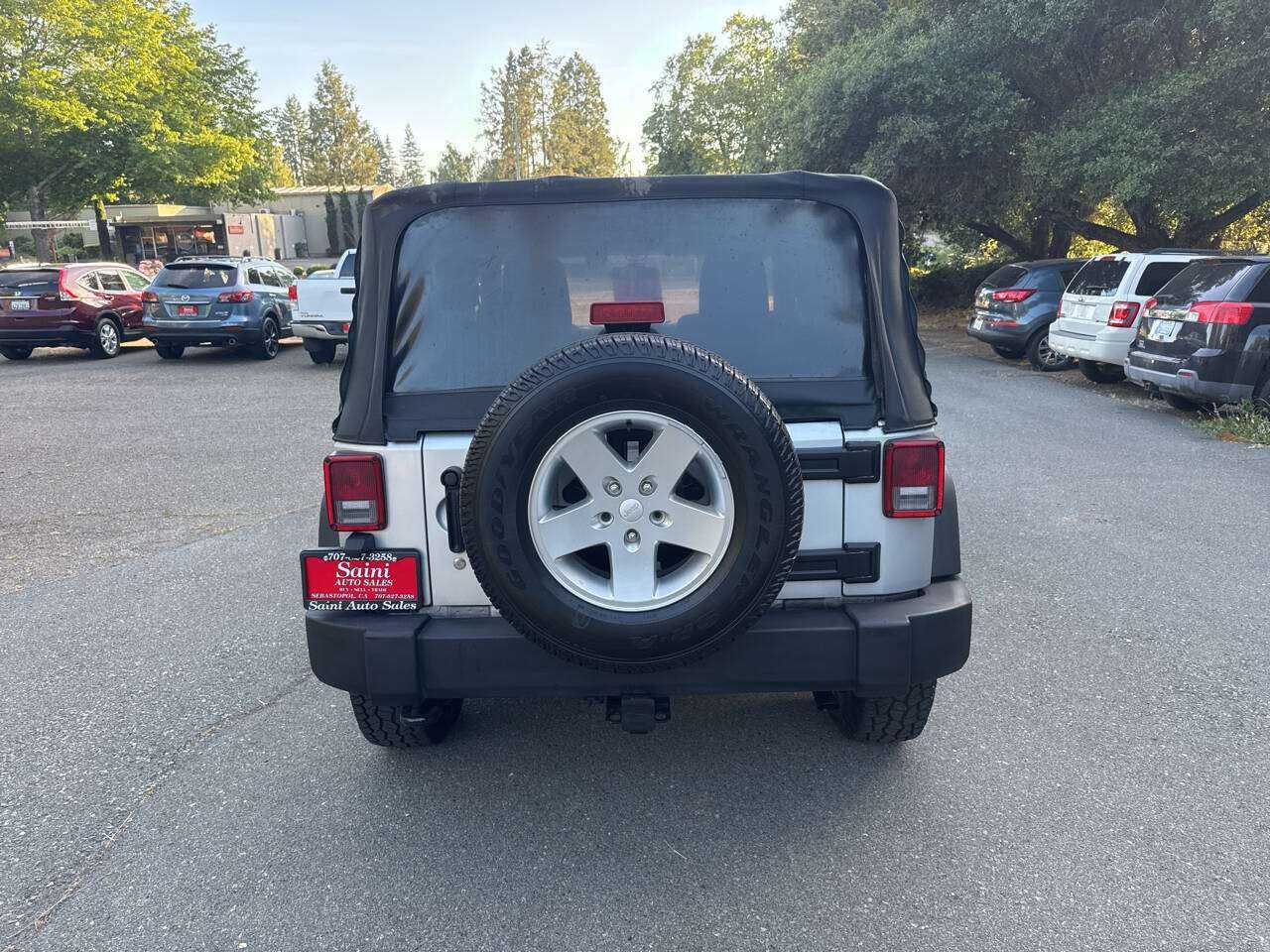 Jeep Wrangler Image 4