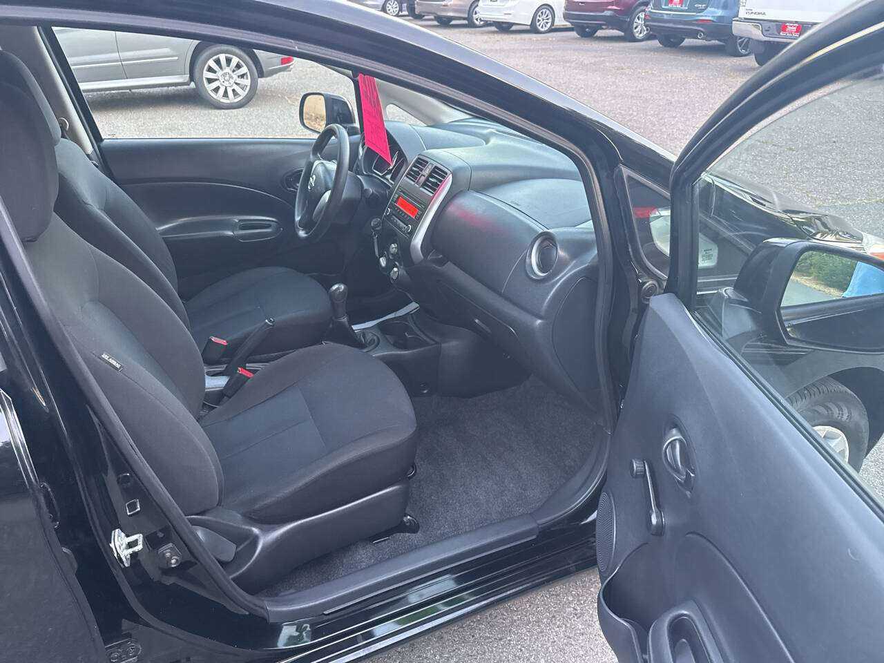 Nissan Versa Note Image 5