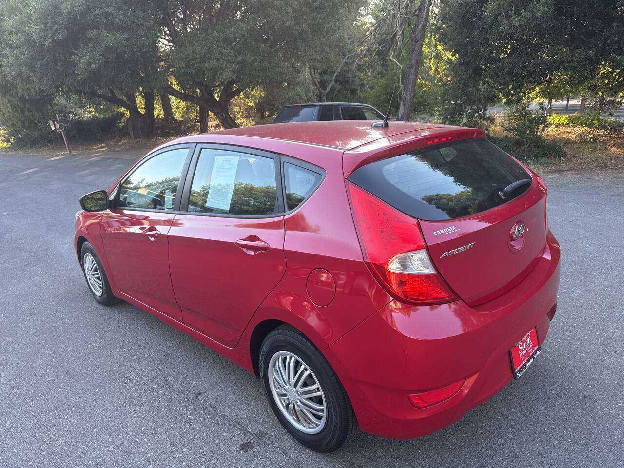 Hyundai Accent Image 5