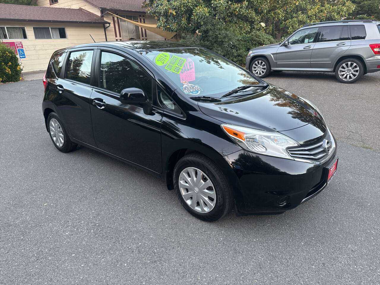 Nissan Versa Note Image 2