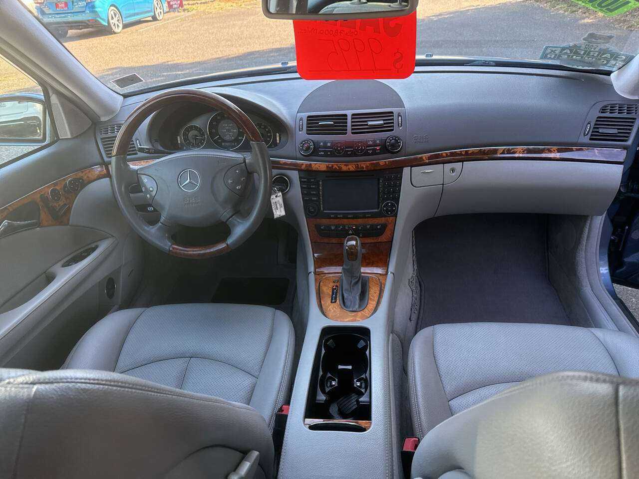 Mercedes-benz E-class Image 8