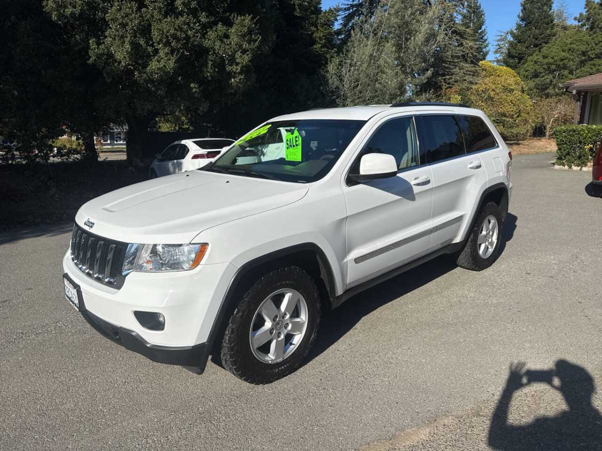 Jeep Grand Cherokee Image 1