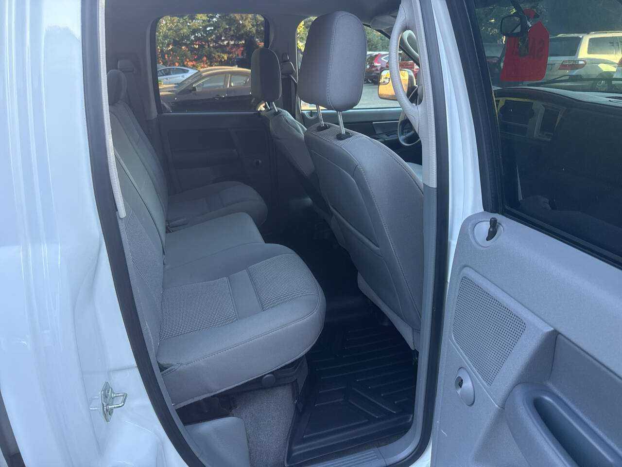 Dodge Ram 2500 Image 6