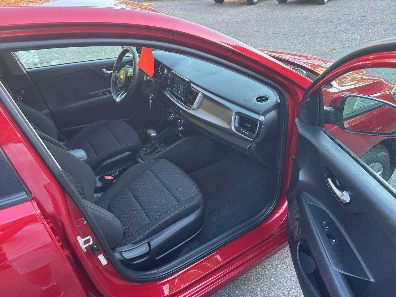 Kia Rio Image 5