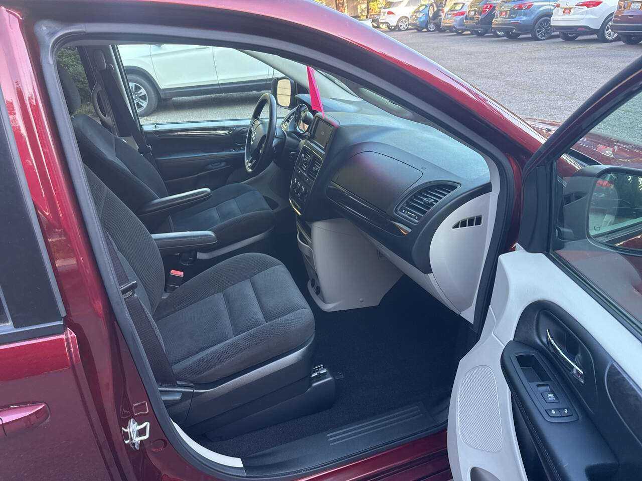 Dodge Grand Caravan Image 6