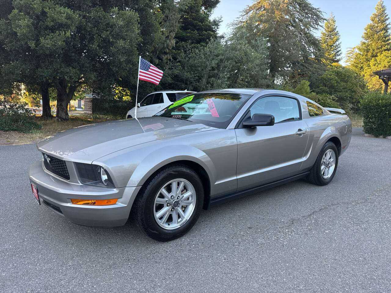 Ford Mustang Image 1