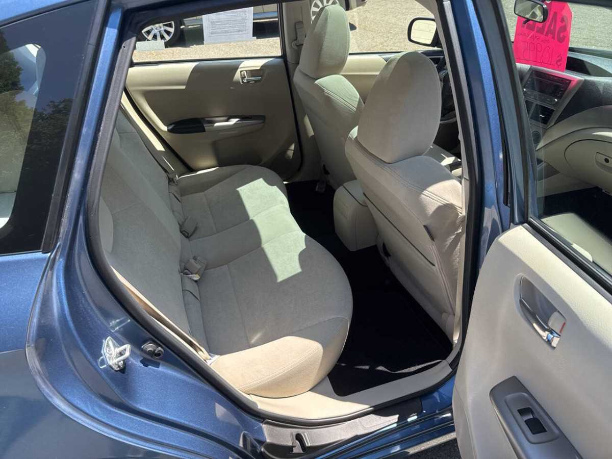 Subaru Impreza Image 8